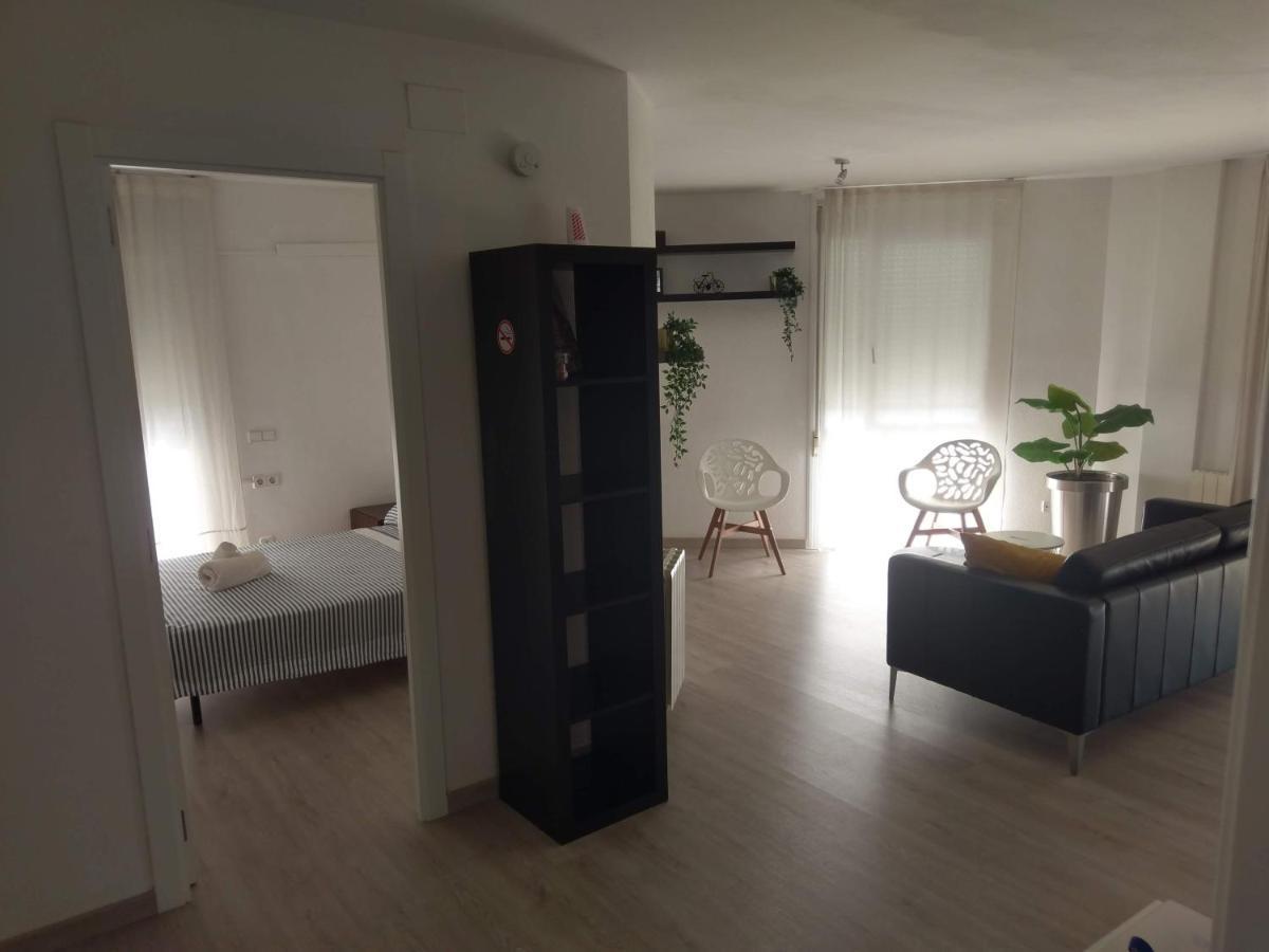 Luxury Apartment Accommodation, Next To Beach & Train Station 칼레라 외부 사진